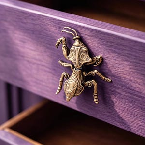 Solid Brass Praying Mantis King Handle | Creative Insect Cabinet Pull | Unique Handcrafted Bronze Door Knob | Artistic Furniture Hardware