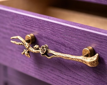 Pure Brass Magpie Branch Cabinet Handle – Handcrafted Bird Drawer Pull, Creative Home Accent, Natural Rustic Decor