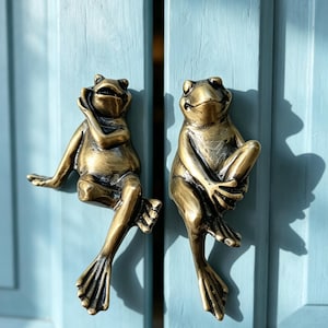 Solid Copper Forged Frog Cabinet Handles–Handmade Animal Drawer Pulls,Frog Shaped Furniture Knobs,Nature Inspired Rustic Home Decor Hardware