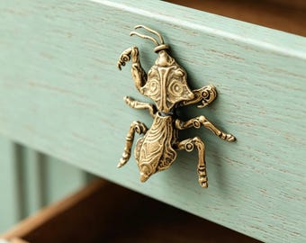 Solid Brass Praying Mantis King Handle | Creative Insect Cabinet Pull | Unique Handcrafted Bronze Door Knob | Artistic Furniture Hardware