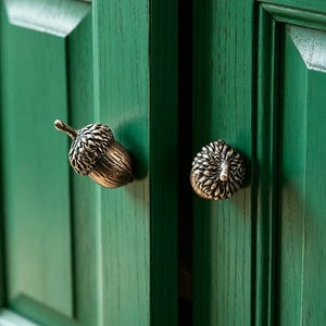 Solid Pure Copper Acorn Cabinet Knobs | Handmade Bionic Acorn Door Handle Pulls | Nature Inspired Drawer Pull Hardware （Single piece）