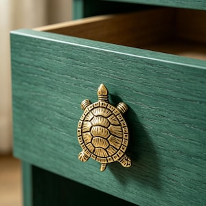 Uchwyt do szafki z mosiądzu w kształcie żółwia szczęścia – kreatywny, ręcznie robiony uchwyt do drzwi w kształcie żółwia, dekoracja Feng Shui, akcent na biurko i szufladę