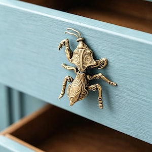 Solid Brass Praying Mantis King Handle | Creative Insect Cabinet Pull | Unique Handcrafted Bronze Door Knob | Artistic Furniture Hardware