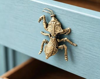Solid Brass Praying Mantis King Handle | Creative Insect Cabinet Pull | Unique Handcrafted Bronze Door Knob | Artistic Furniture Hardware