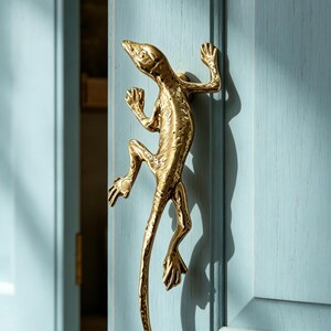 Solid Copper Forged Gecko Cabinet Handles – Handmade Lizard Drawer Pulls, Rustic Animal Furniture Knobs, Nature Inspired Wall