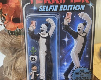Terrifier Art The Clown Selfie Edition Action Figure Print  – 6" X 4" Photo Print - Cover sleeve included