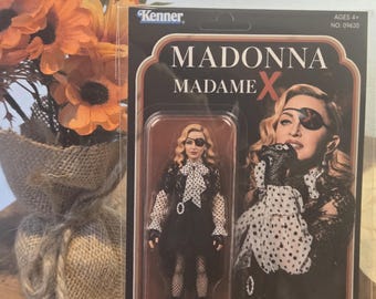 Madonna „Madame X Action Figure Art” Oryginalny wydruk fotograficzny 6" X 4" – w zestawie koszulka ochronna