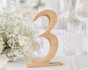 Numeri da tavolo rustici in legno per matrimoni, decorazioni autoportanti per ricevimenti, eleganti segnaposto per i tavoli delle nozze.