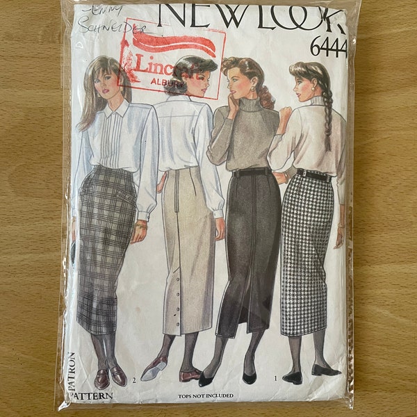 New Look 6444 vintage 80s high waisted fitted skirt with optional slit, kick pleat and pocket detail sewing pattern