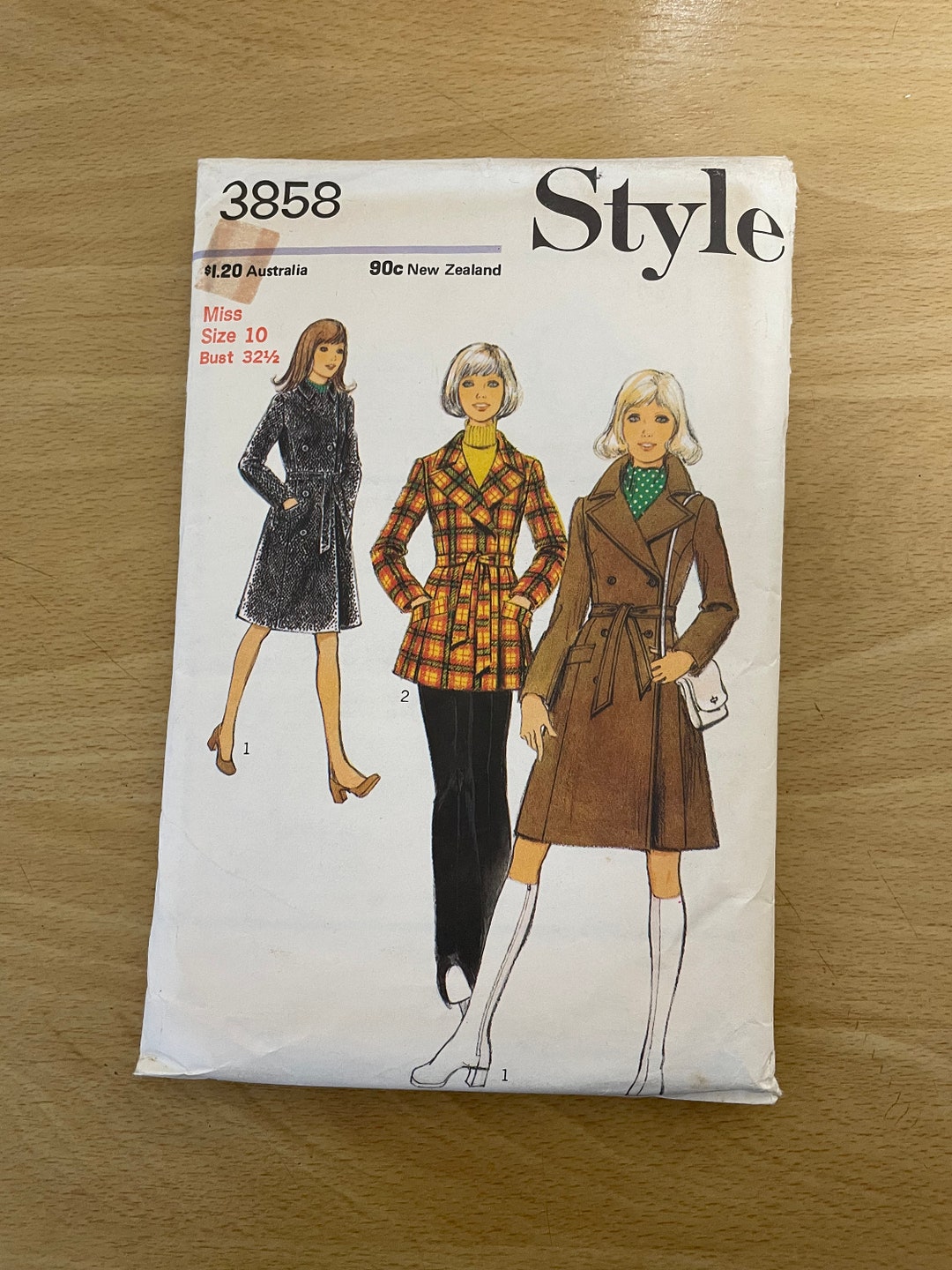 Style 3858 Vintage 70s Double Breasted Button up Coat With Notched ...