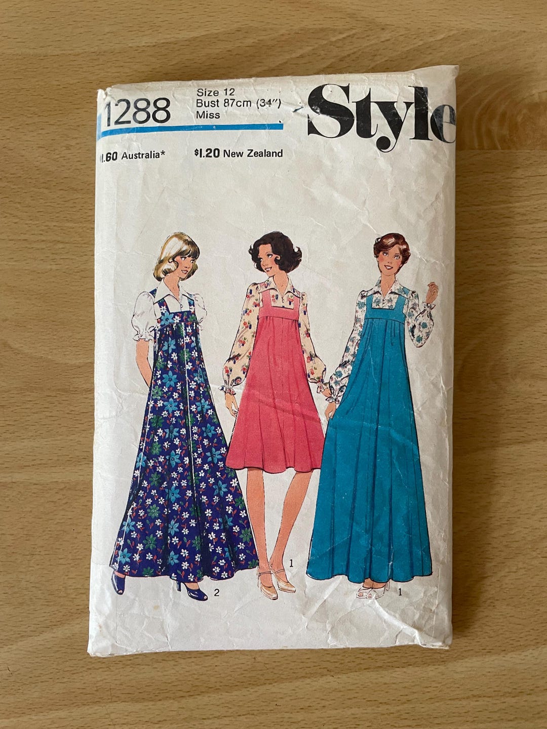 Style 1288 Vintage 70s Pinafore Dress With Square Neckline Plus Blouse ...