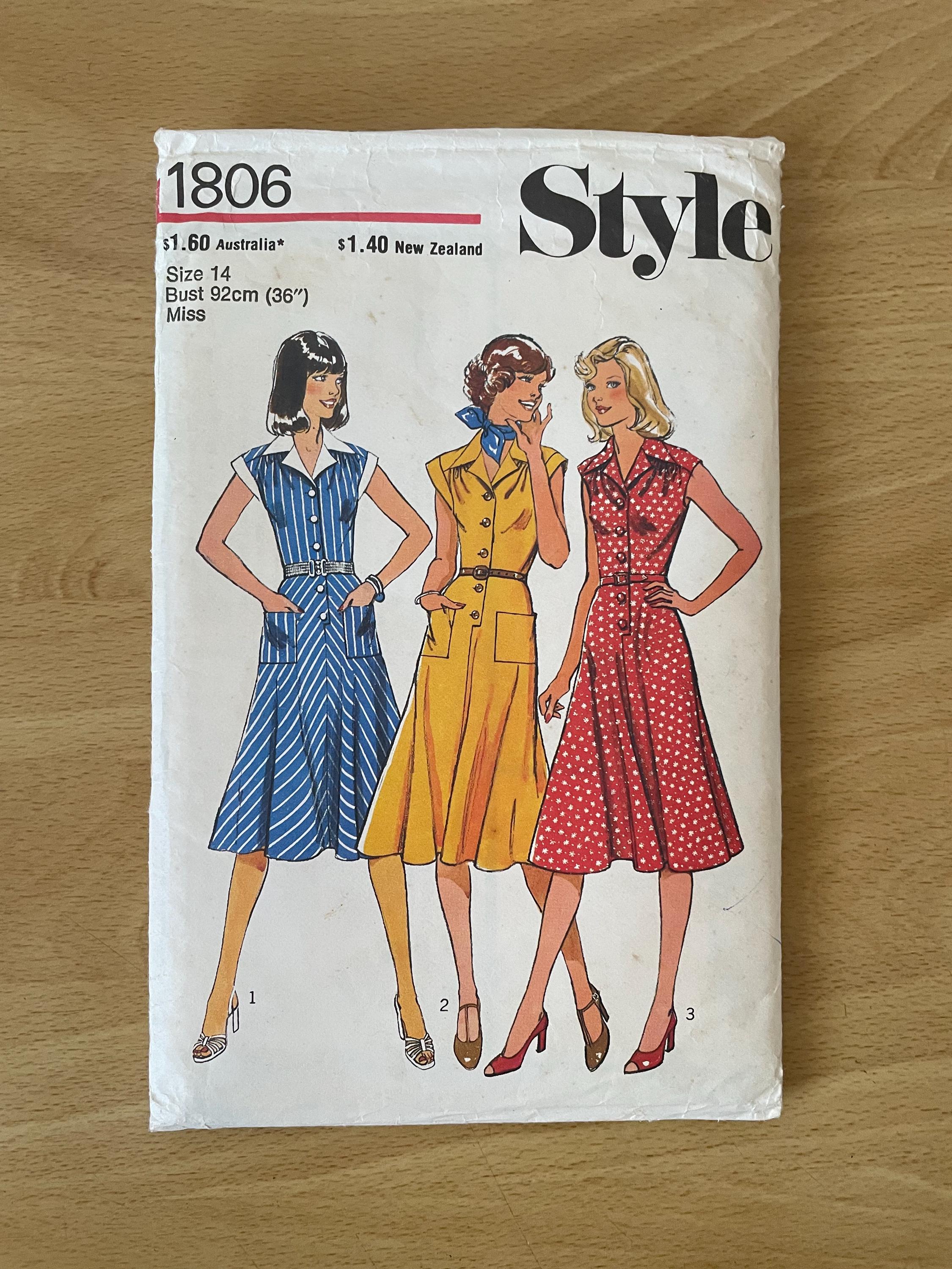 Style 1806 Vintage 70s Dress With Button up Front, Pointed Collar