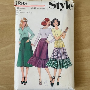 Style 1893 vintage 70s high waisted flared or tiered skirt with optional pockets sewing pattern