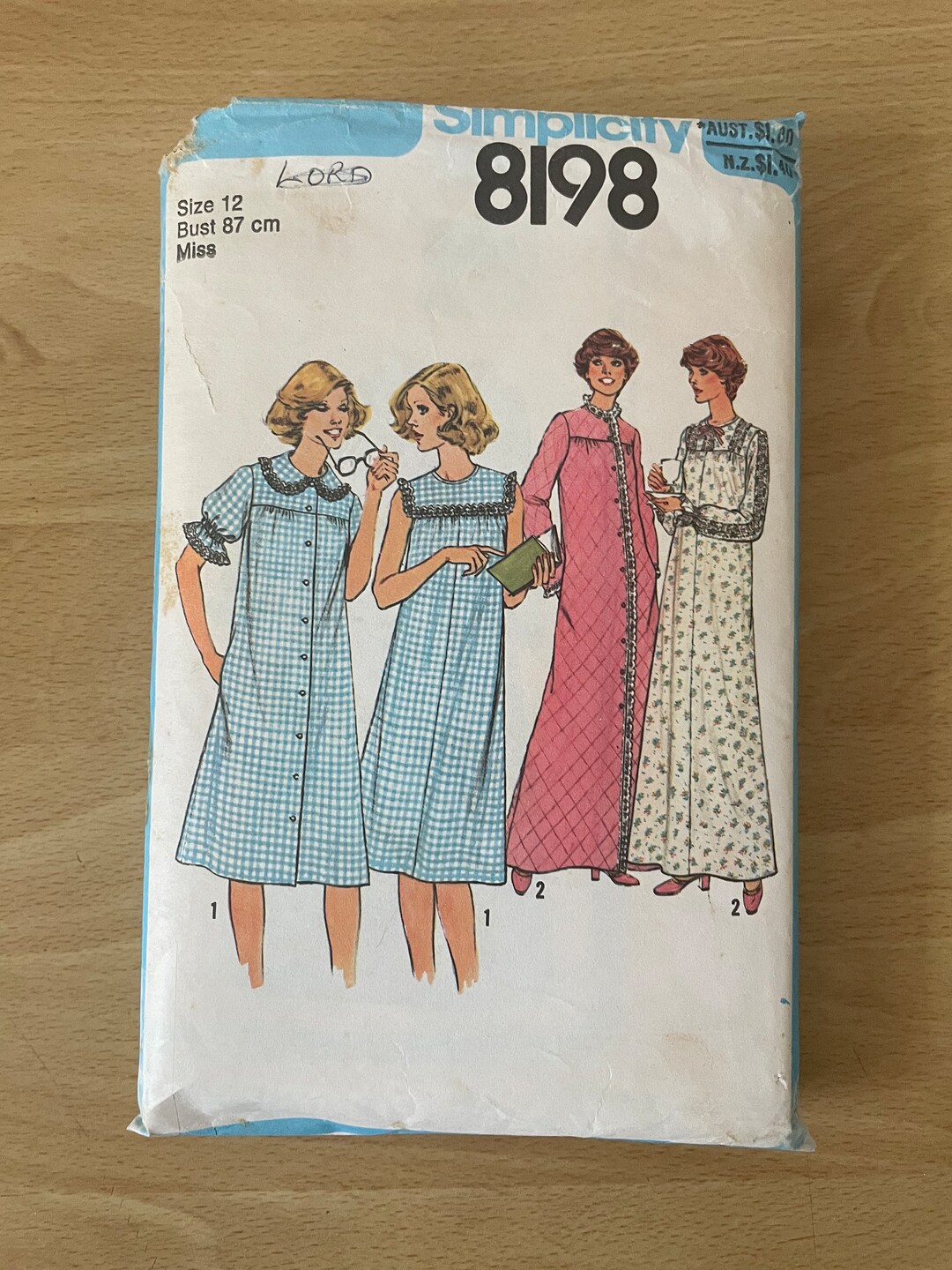 Simplicity 8198 Vintage 70s Nightgown and Robe With Eyelet, Rick-rack ...