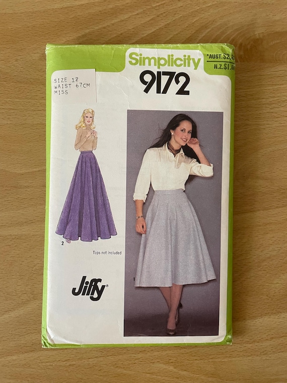Simplicity 9172 vintage 70s skirt in two lengths with zip and waistband  sewing pattern