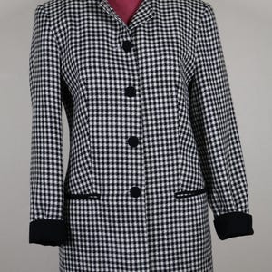 Vintage 90s black and white gingham button up jacket with round neckline, pockets and long sleeves with cuffs