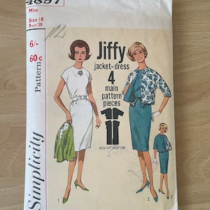 以下が含まれることがあります： ヴィンテージのジャケットドレス用の裁縫パターン封筒。パターンはSimplicity 4897、サイズ18、バスト38。封筒には、ドレスとジャケットを着た女性のカラーイラストが描かれています。封筒のテキストには、「ジフィー ジャケットドレス、4つのメインパターンパーツ、簡単にカットして簡単に縫う」と書いてあります。