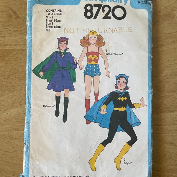Simplicity 8720 vintage 70s girls superhero costume sewing pattern