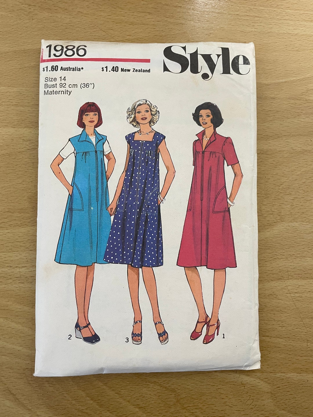Style 1986 Vintage 70s Tent Style Pinafore or Dress With Neckline ...