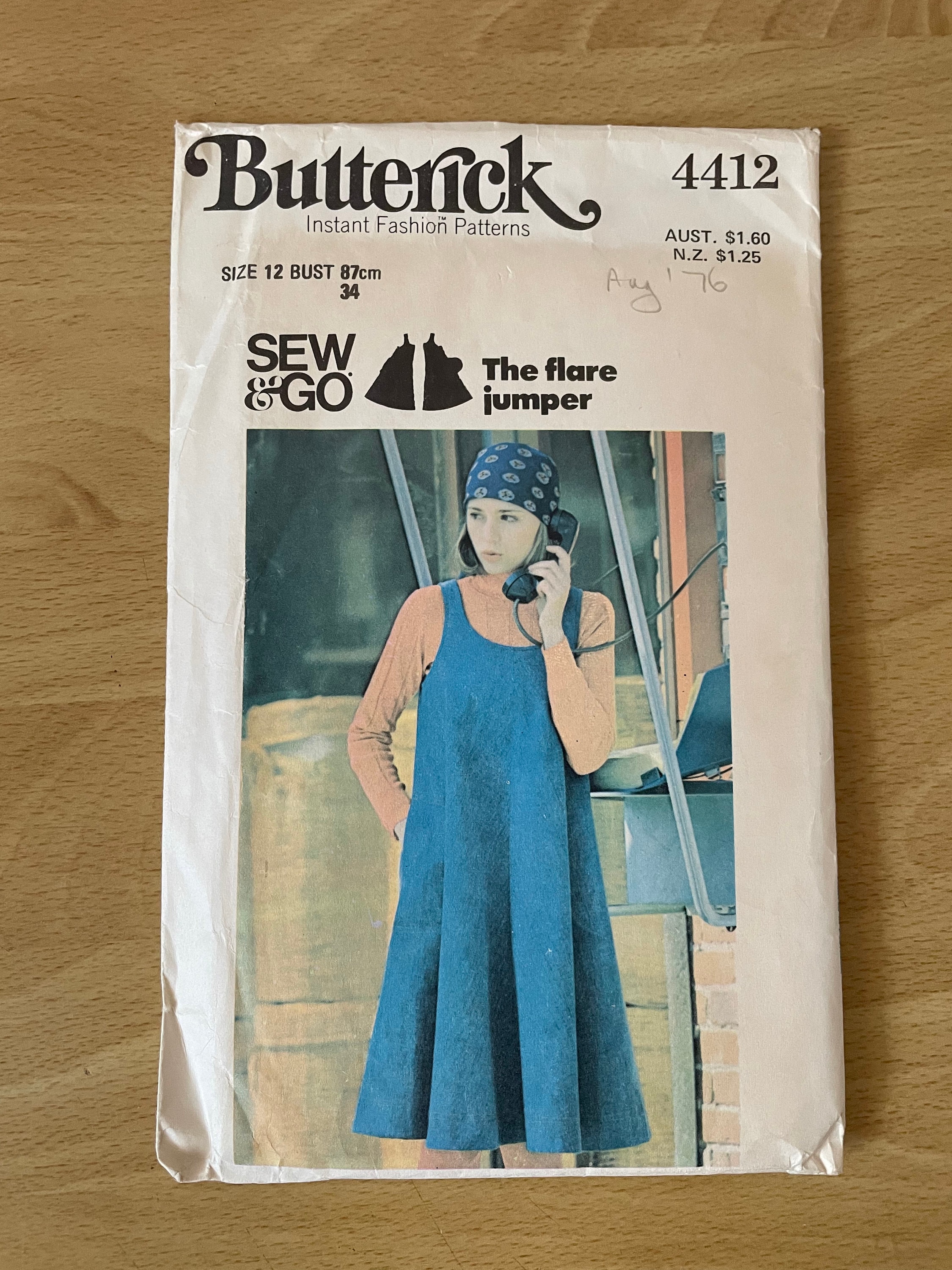 Butterick Womens Jumper Sewing Pattern Butterick 4412 Vintage 70s Flared Jumper Dress, Below Mid-knee Butterick Womens Jumper Sewing Pattern Butterick 4412 Vintage 70s Flared Jumper Dress, Below Mid-knee