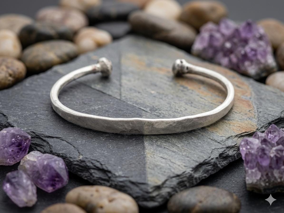 Nepal silver bangle - Etsy 日本