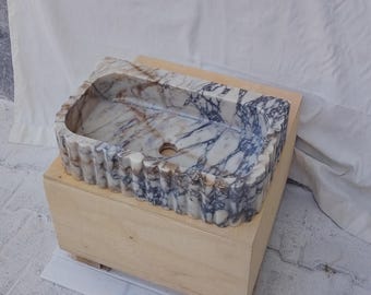 Klaar voor verzending: Calacatta Viola marmeren wastafel | Handgemaakte geribbelde opbouw wastafel | Luxe badkamerwastafel van natuursteen