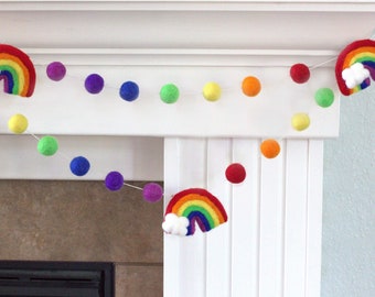 Guirlande boules en feutre arc-en-ciel - ROYGBIV - bannière de manteau, banderoles d'étagère, décoration de chambre d'enfant, salle de jeux pour enfants - fête d'anniversaire - pompons en feutre de laine 2,5 cm