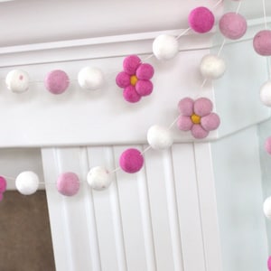 Felt Daisy Flower Garland- 1" Balls,  1 7/8" Daisies- Pink, Rose, White-  Spring Mantle Banner, Summer Shelf, Easter Home Decor- 100% Wool