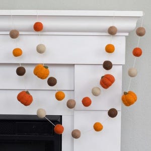 Felt Pumpkin Fall Garland- Orange Brown- Mantel Banner, Autumn Shelf, Thanksgiving Decor, Halloween Party- 1"  Felt Balls, 1.5" Pumpkins