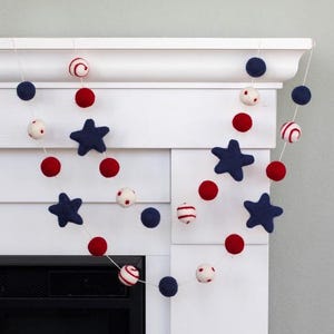 Fourth of July Garland- 1" Felt Balls, 2" Stars- Stars & Swirls- Red White Navy Blue- Memorial Day Party, American Flag Mantel Banner Decor