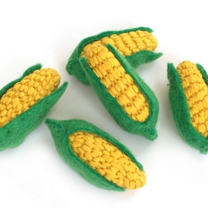 Corn Felt Food Shapes- Pretend Play Vegetables- Yellow Green Ear of Corn- 100% Wool Felt- Approx. 3" long