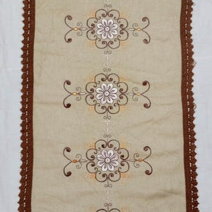 Vintage Embroidered Linen Table Runner Brown Floral Dresser Scarf Crochet Lace Trim Boho Tablecloth Home Decor 1x3 FT