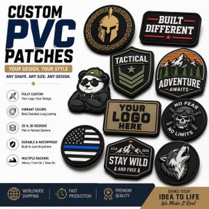 Op de afbeelding: Een collectie aangepaste PVC-patches met diverse ontwerpen, waaronder een Spartaanse helm, een panda, bergen, een schedel en een wolf. De tekst bevat "BUILT DIFFERENT", "TACTICAL", "ADVENTURE AWAITS", "YOUR LOGO HERE", "NO FEAR NO LIMITS" en "STAY WILD AND FREE".