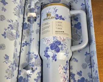40oz Floral Rosette Tumbler with Handle and Straw Lid | Insulated Travel Mug