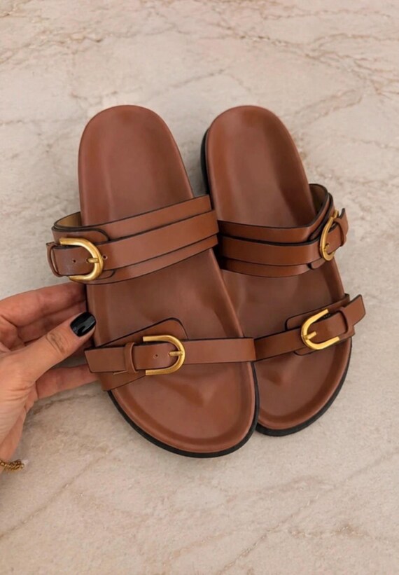 Sandales plates style luxe minimaliste