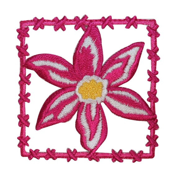 ID 7977 Flower Frame Badge Patch Outline Blossom Embroidered Iron