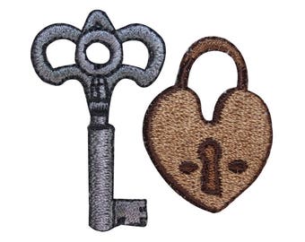 ID 3210AB Set of 2 Skeleton Key Lock Patch Chest Embroidered Iron On Applique