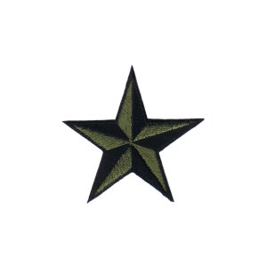 Può includere: Una toppa a forma di stella a cinque punte, nera e verde, con un design a stella nautica.