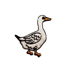 ID 0501 White Goose Standing Patch Wild Life Duck Embroidered Iron On Applique (lot of 2)