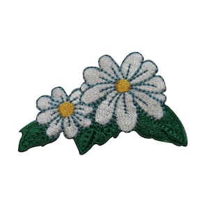 ID 6751 White Daisy Blossoms Patch Garden Spring Embroidered Iron On Applique