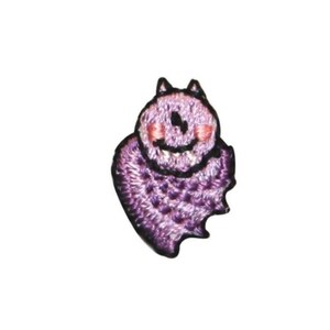 ID 0926B Cute Bat Resting Patch Halloween Kids Tiny Embroidered Iron On Applique