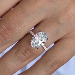 Oval Moissanite Solitaire Engagement Ring with Curved Stacking Wedding Band Bridal Ring Set Sparkle