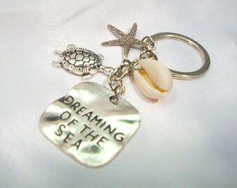 Beach-Themed Keychain “Dreaming of the Sea” Coastal Accessory