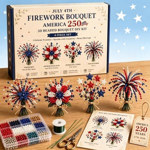 Puede incluir: Un kit de bricolaje de 4 piezas para crear ramos de fuegos artificiales con cuentas en 3D. El kit incluye cuentas en rojo, blanco y azul, junto con instrucciones y materiales para hacer decoraciones patri&oacute;ticas. La caja dice "July 4th Firework Bouquet America 250".