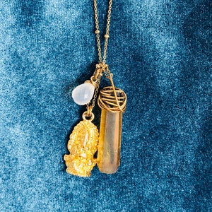 GANESH CHALCEDONY QUARTZ gold charm necklace