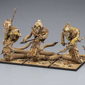 Sand Stalkers Funerary Kings Miniature, 32mm Resin Tabletop Wargame, Unpainted Fantasy RPG Mini, Gift for Gamer
