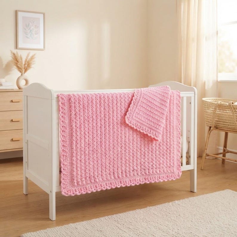 Beginner Crochet Baby Blanket Pattern, Textured Stitch, Scalloped
