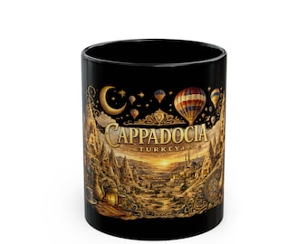 Tazza in ceramica con motivo Turchia della Cappadocia, paesaggio notturno dorato, mongolfiere e camini delle fate, souvenir di viaggio.