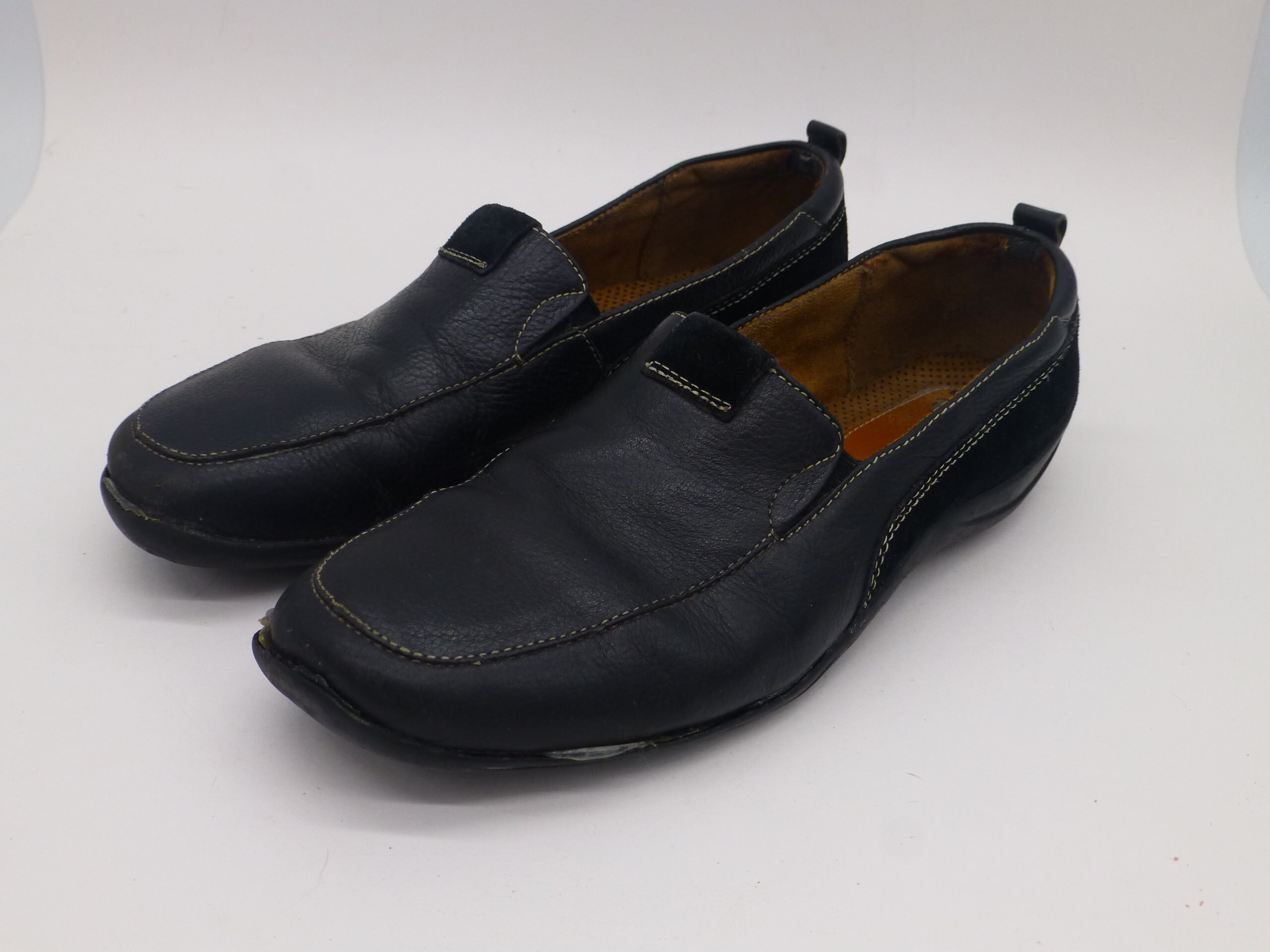 Pair of Black Suede/leather Naturalizer Mocassins Sz 9.5M 
