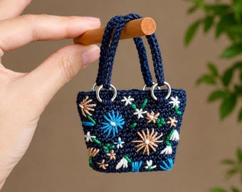 Mini Floral bestickt häkeln Tragetasche Muster | Miniatur Taschenanhänger PDF